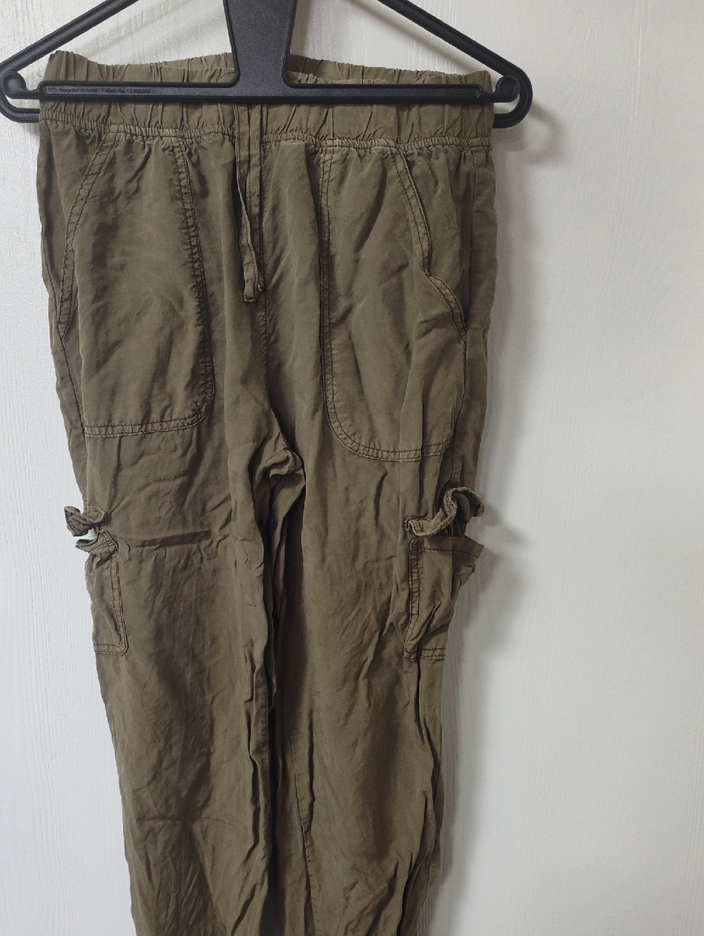 Thread & Supply Olive Cropped Cargo Joggers
